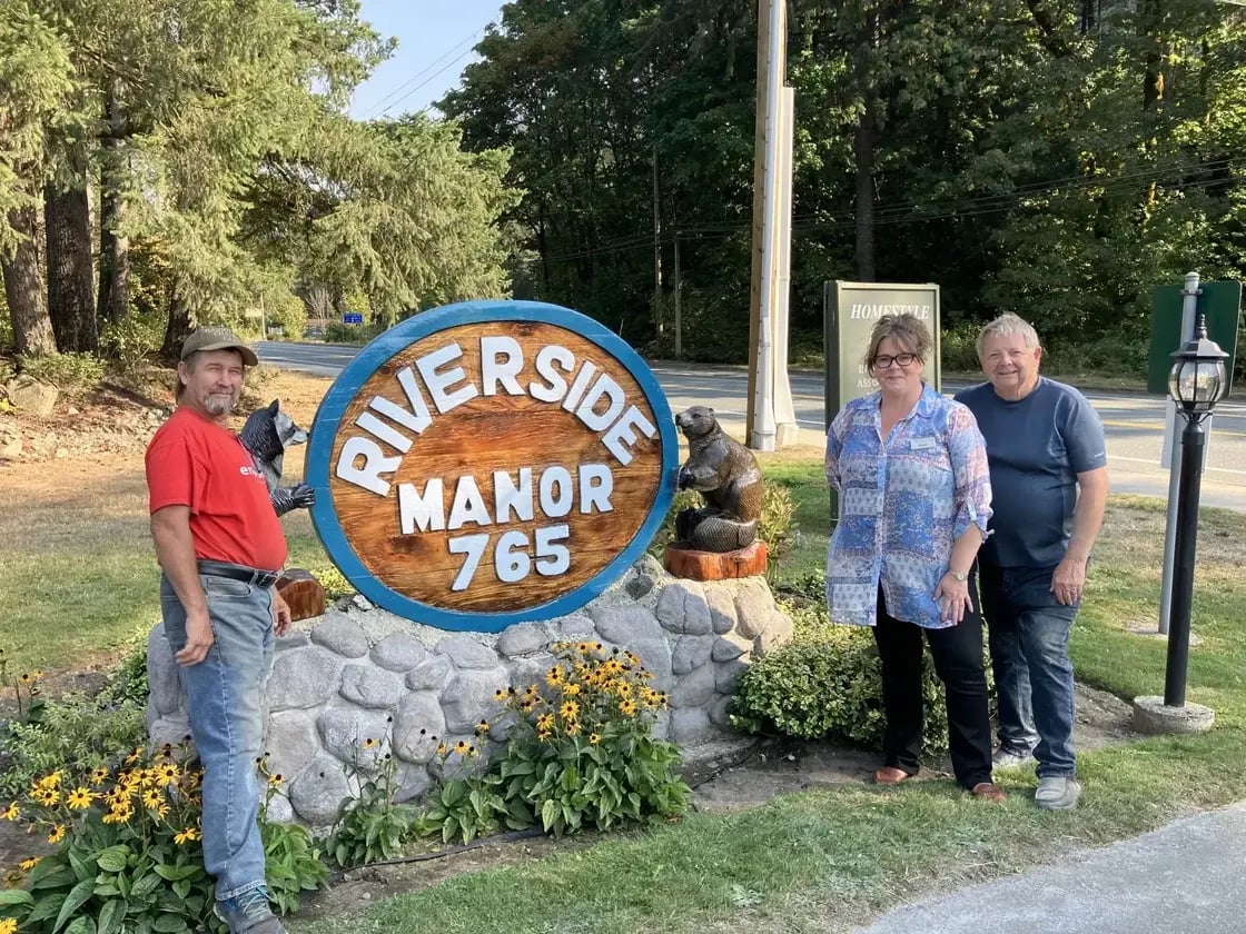 Riverside Manor Sign-1